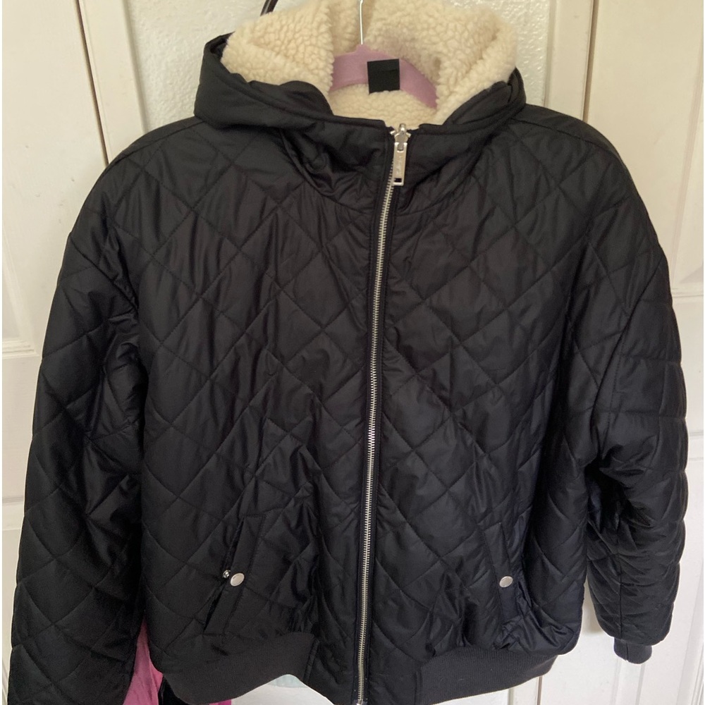 Black Hollister winter jacket fully lined super cozy